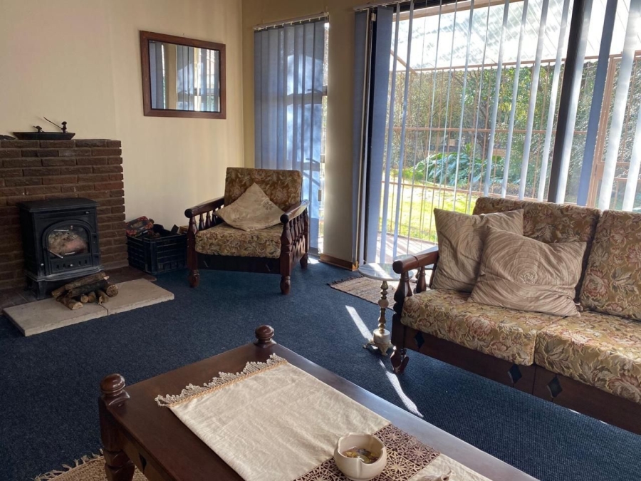 5 Bedroom Property for Sale in Ladybrand Free State